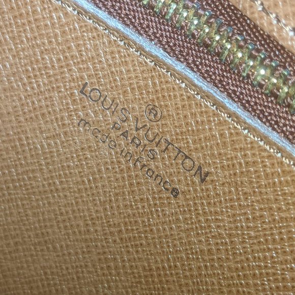 LOUIS VUITTON MARLY DRAGONNE WRISTLET / CLUTCH MONOGRAM - Picture 9 of 13